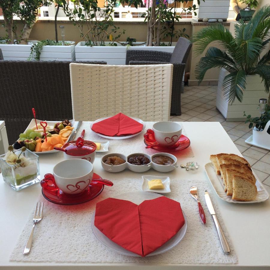 B&B Borgo Marina Бордигера Экстерьер фото
